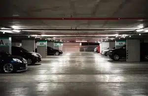 Read more about the article Top 10 Features to Look for in a Garage Space for Rent