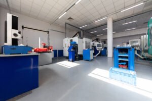 Read more about the article What Makes a Commercial Space Suitable for Light Manufacturing?